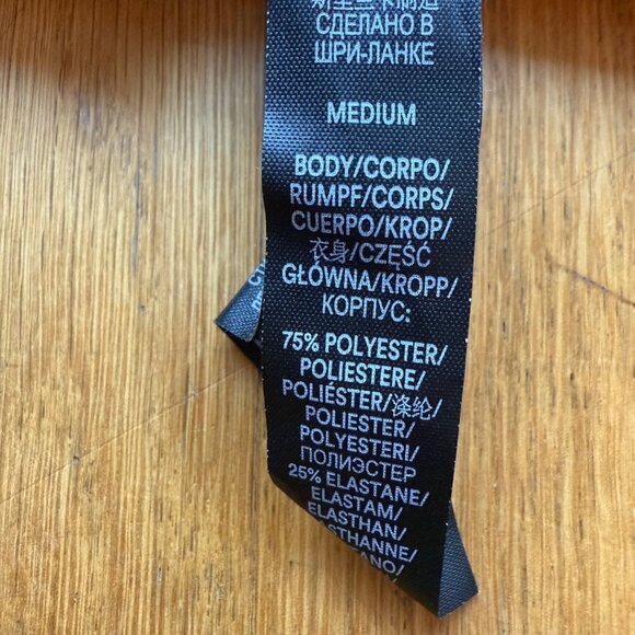 Savage X Fenty Sport Size M Fiesta Red Band It High-Waisted Cycling Biker Shorts - Picture 5 of 12